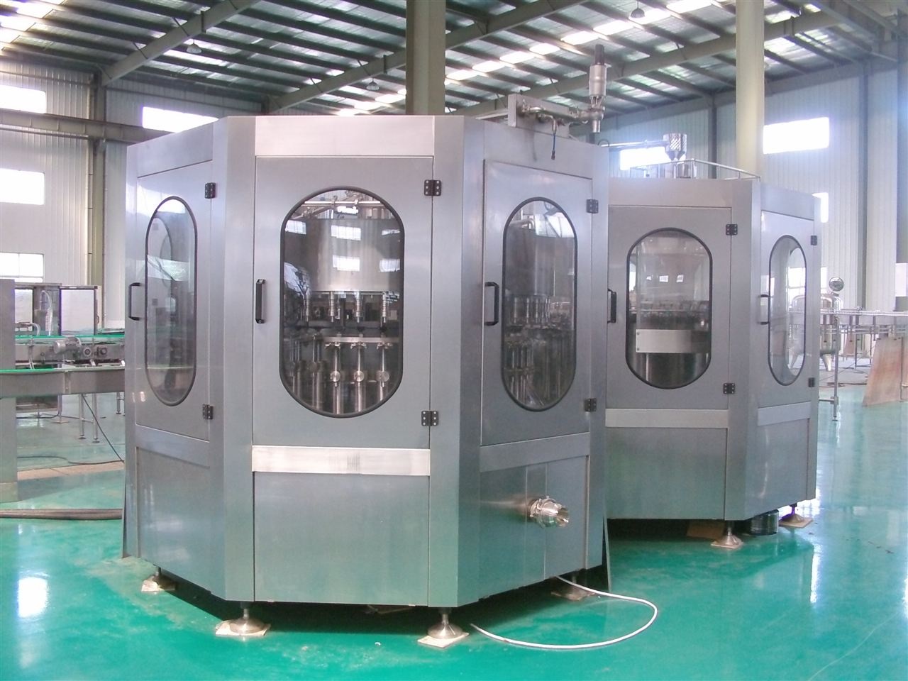 礦泉水灌裝機