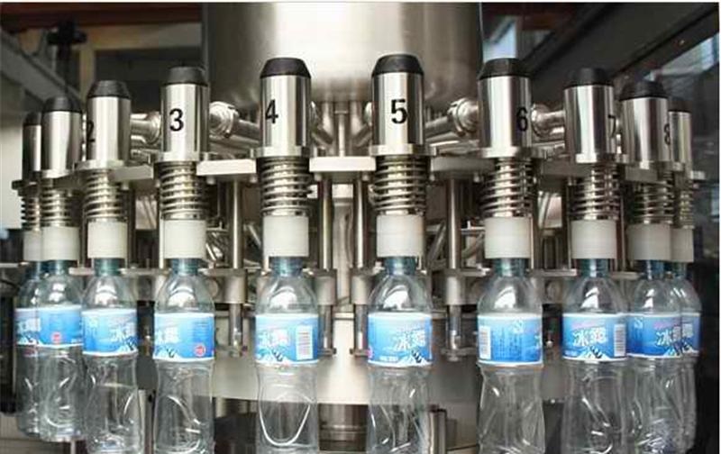 礦泉水灌裝機